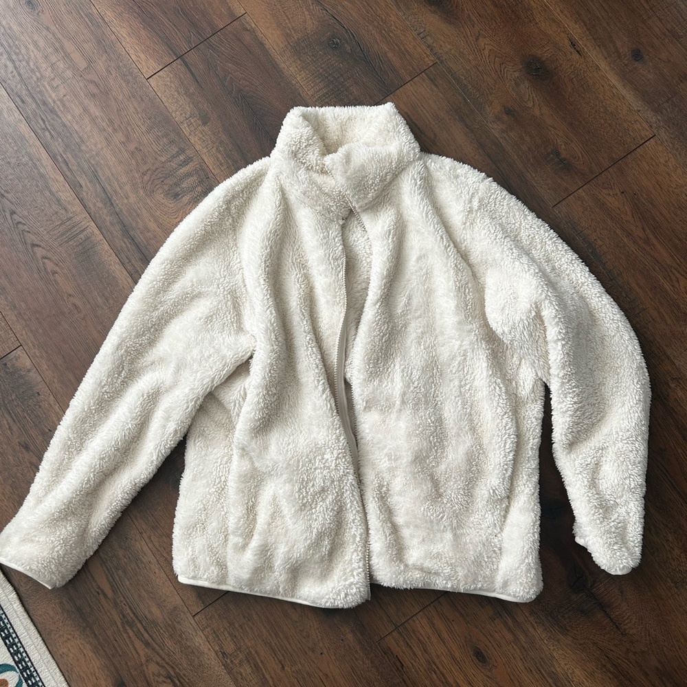 Uniqlo Cream Sherpa Teddy Jacket